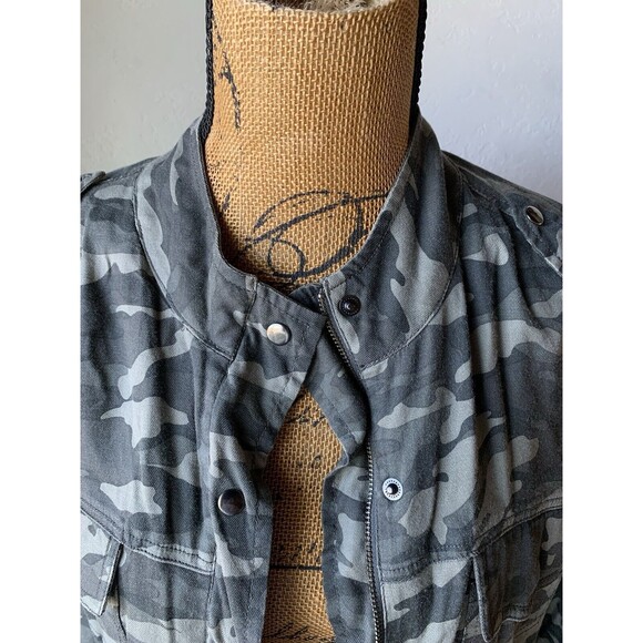 Beach Lunch Lounge Camouflage Y2K Streetware Jacket Sz SMALL - Picture 2 of 9